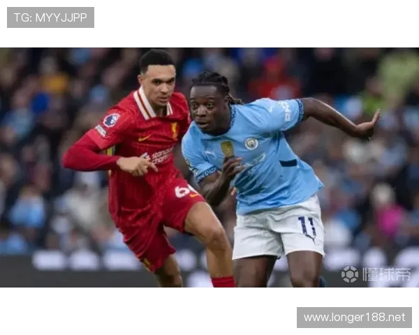 曼城进攻看似集中中路，其实边路隐患藏不住了