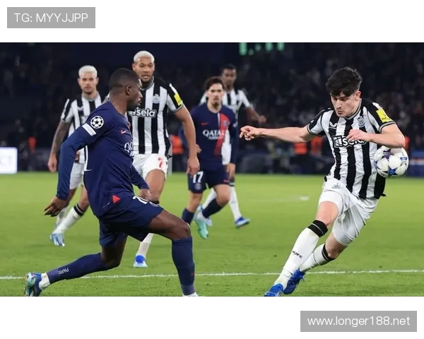 纽卡争四形势持续变化,球队稳定性与赛季走势面临考验 纽卡争四形势持续变化,球队稳定性与赛季走势面临考验