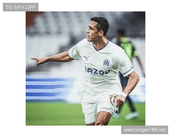 努涅斯 vs 桑切斯:南美前锋终结方式与战术角色对比 努涅斯 vs 桑切斯:南美前锋终结方式与战术角色对比