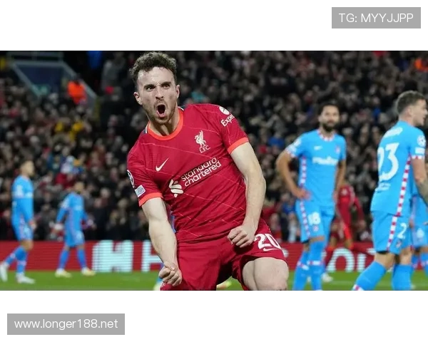 菲利克斯穿得比我衣柜还贵，球场外根本不像个足球运动员啊